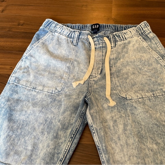 GAP Light Blue Distressed Jeans - Large - Picture 2 of 6